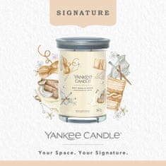 Yankee Candle Dišeča sveča Signature Tumbler v velikem steklenem kozarcu Soft Wool &amp