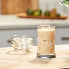 Yankee Candle Dišeča sveča Signature Tumbler v steklu velika Vanilla Cupcake 567 g