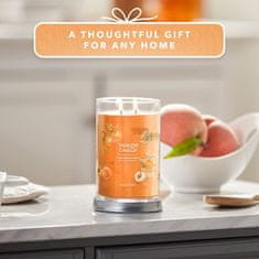 Yankee Candle Dišeča sveča Signature Tumbler in glass large Farm Fresh Peach 567g