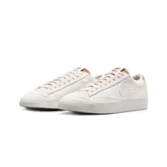 Nike Čevlji bela 42 EU Blazer Low 77 Prm M