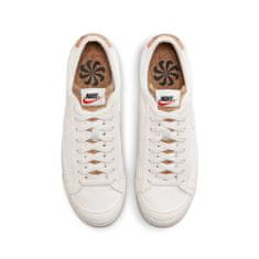 Nike Čevlji bela 42 EU Blazer Low 77 Prm M