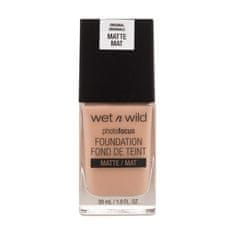 Wet n wild Photo Focus izjemno prekriven puder z mat učinkom 30 ml Odtenek classic beige