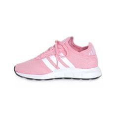 Adidas Čevlji roza 35 EU Swift Run X C