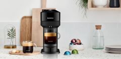 NESPRESSO Vertuo Next kavni aparat, črn