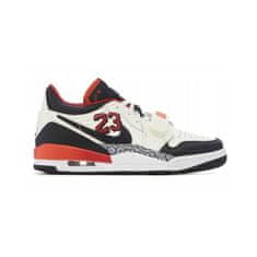 Nike Čevlji bela 45.5 EU Air Jordan Legacy 312 Low