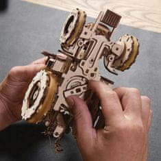 UGEARS 3D lesena mehanska sestavljanka Traktor zmaga