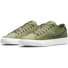 Nike Čevlji obutev za rolkanje olivna 38.5 EU SB Blazer Court Dvdl Daan Van Der Linden