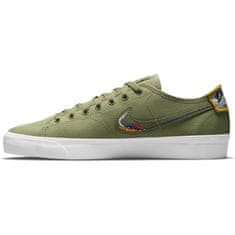 Nike Čevlji obutev za rolkanje olivna 38.5 EU SB Blazer Court Dvdl Daan Van Der Linden