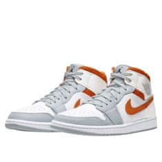 Nike Čevlji 44 EU Air Jordan 1 Mid Starfish Orange