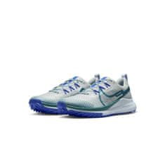 Nike Čevlji obutev za tek siva 43 EU React Pegasus Trail 4