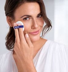 Nivea Negovalna tonirna krema v gobici 3 v 1 Hyaluron Cellular Filler 15 g (Odtenek 03 Dark)