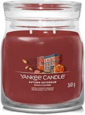 Yankee Candle Dišeča sveča Podpis v steklu srednja Autumn Daydream 368 g