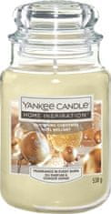 Yankee Candle Classic Dišeča sveča v steklu velika Glistening Christma 538 g