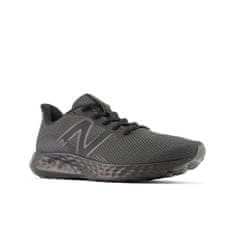 New Balance Čevlji črna 45 EU 411