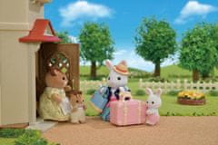 Sylvanian Families Mama Beli zajec in potovalni set za vikend