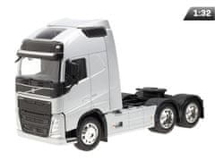 Carmotion Model 1:32, VOLVO FH, triosni traktor, srebrn