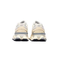 New Balance Čevlji 42.5 EU U9060WNB