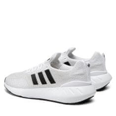 Adidas Čevlji bela 44 EU Swift Run 22