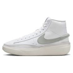 Nike Čevlji bela 42.5 EU Blazer Phantom Mid