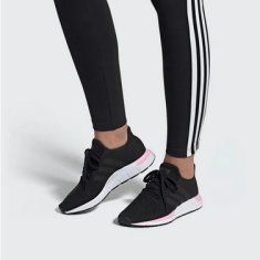 Adidas Čevlji črna 36 2/3 EU Swift Run