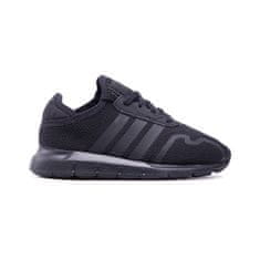 Adidas Čevlji črna 33 EU J Swift Run