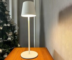 Platinet PTL44W brezžična namizna LED svetilka, do 400 lumnov, nastavljiva svetlost, nastavljiva barvna temperatura, 4000mAh polnilna baterija, IP44 odpornost, USB Type-C, 37x12cm, kovina, bela