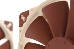 Noctua Računalniški ventilator Noctua NF A20 5V PWM, 20 cm, bež in rdeč, tiho delovanje, visoka zmogljivost