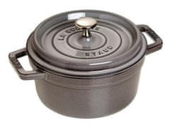 Staub Siva Staub Cocotte iz litega železa, premer 20 cm, teža 3.4 kg, idealna za kuhanje in pečenje.