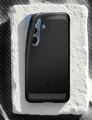 Spigen Rugged Armor (MagFit) ovitek za Galaxy S25, črn (ACS08998)