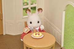 Sylvanian Families Osnovna hiša z rdečo streho nova