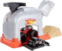 Hot Wheels Monster Trucks tekmovalni igralni komplet, siv