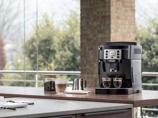 De Longhi ECAM 22.110 B Magnifica S avtomatski aparat za kavo