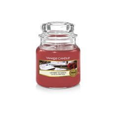 Yankee Candle Aromatična sveča Classic small Letters to Božičku 104 g