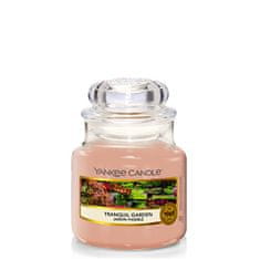 Yankee Candle Aromatična sveča Classic mala Tranquil Garden 104 g