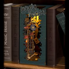 Robotime Miniaturno knjižno stojalo za hišo Magic Alley